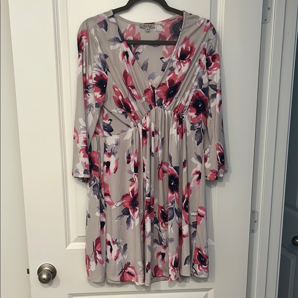 NWOT Floral V-Neck Dress